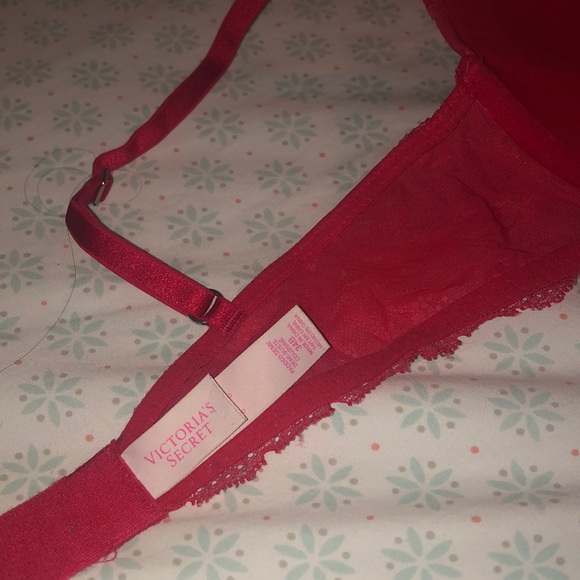 Victoria Secret Padded Demi Bra - Picture 4 of 5